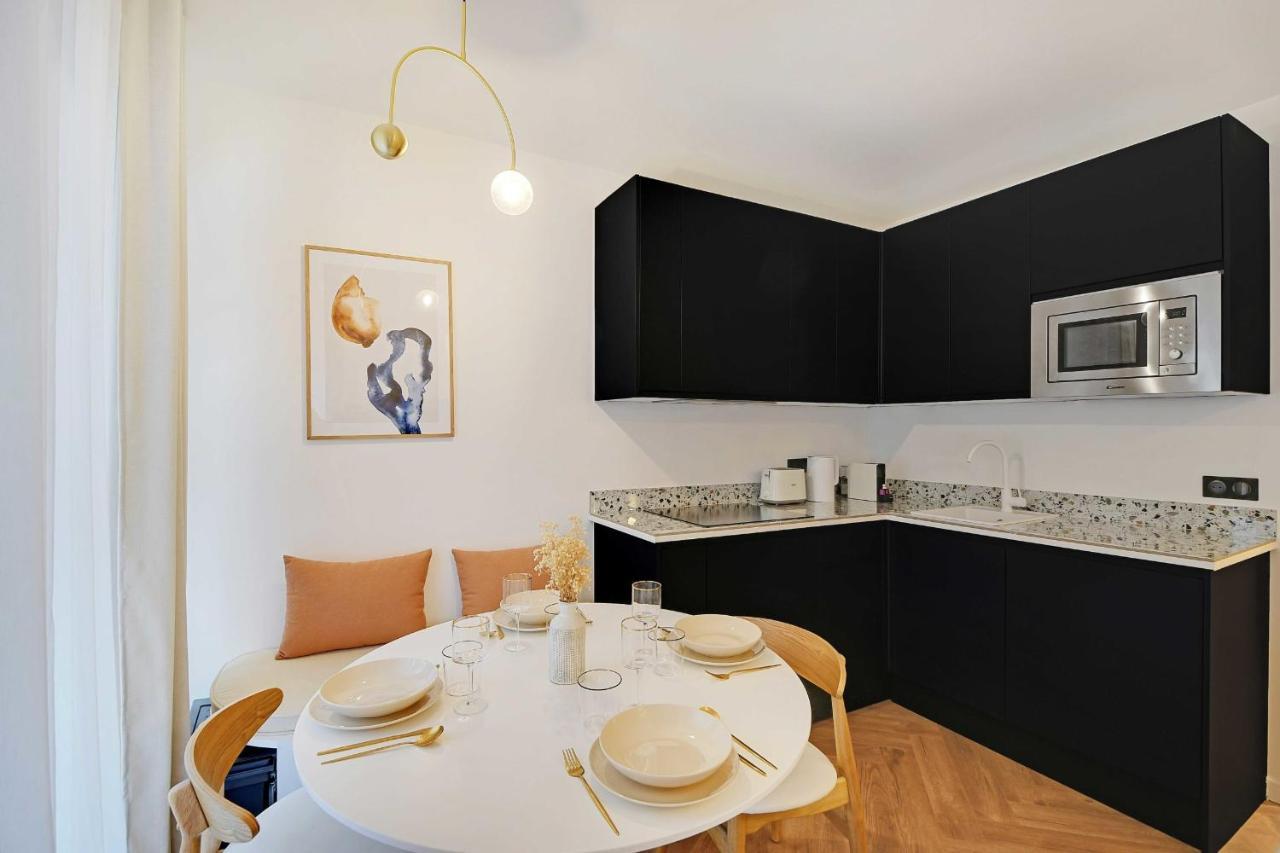 Charming Apartment Near Maraissentier Париж Екстериор снимка
